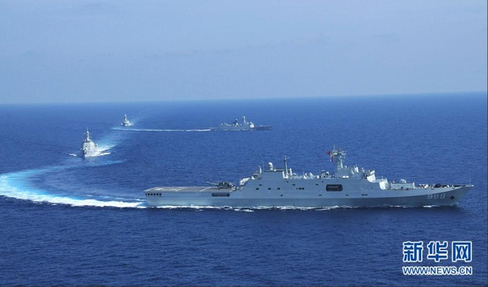 Tháng 3/2013, biên đội cơ động liên hợp, Hạm đội Nam Hải, Hải quân Trung Quốc tiến hành diễn tập răn đe vũ lực trên biển Đông.
